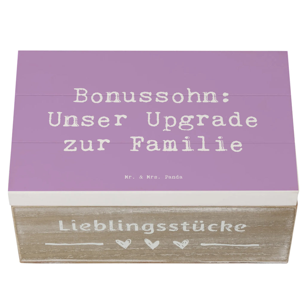 Wooden chest Saying Bonussohn: Unser Upgrade zur Familie Schatulle, Holzkiste, Truhe, Erinnerungsbox, Erinnerungskiste, XXL, Kiste, Geschenkdose, Aufbewahrungsbox, Geschenkbox, Dekokiste, Schatzkiste, Familie, Vatertag, Muttertag, Bruder, Schwester, Mama, Papa, Oma, Opa