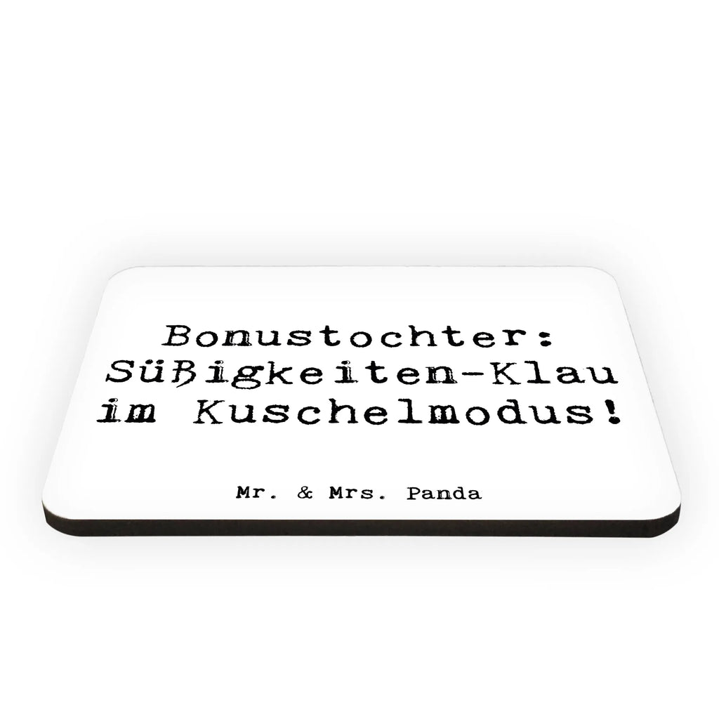 Magnet Saying Bonustochter: Süßigkeiten-Klau im Kuschelmodus! Whiteboard Magnet, Motivmagnete, Notiz Magnet, Pinnwandmagnet, Kühlschrankmagnet, Kühlschrank Dekoration, Dekomagnet, Souvenir Magnet, Familie, Vatertag, Muttertag, Bruder, Schwester, Mama, Papa, Oma, Opa