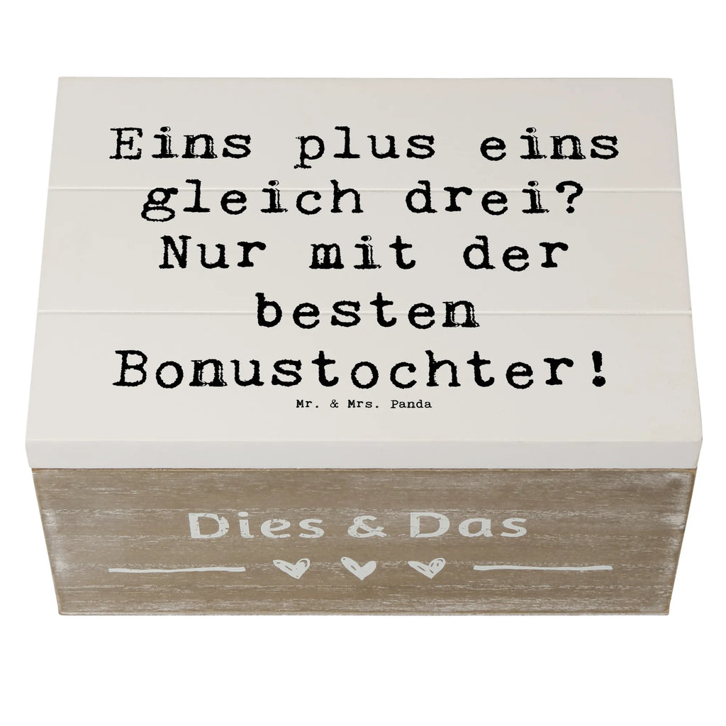 Wooden chest Saying Eins plus eins gleich drei? Nur mit der besten Bonustochter! Geschenkdose, Dekokiste, Truhe, Schatulle, Kiste, Erinnerungskiste, Geschenkbox, XXL, Aufbewahrungsbox, Schatzkiste, Erinnerungsbox, Holzkiste, Familie, Vatertag, Muttertag, Bruder, Schwester, Mama, Papa, Oma, Opa