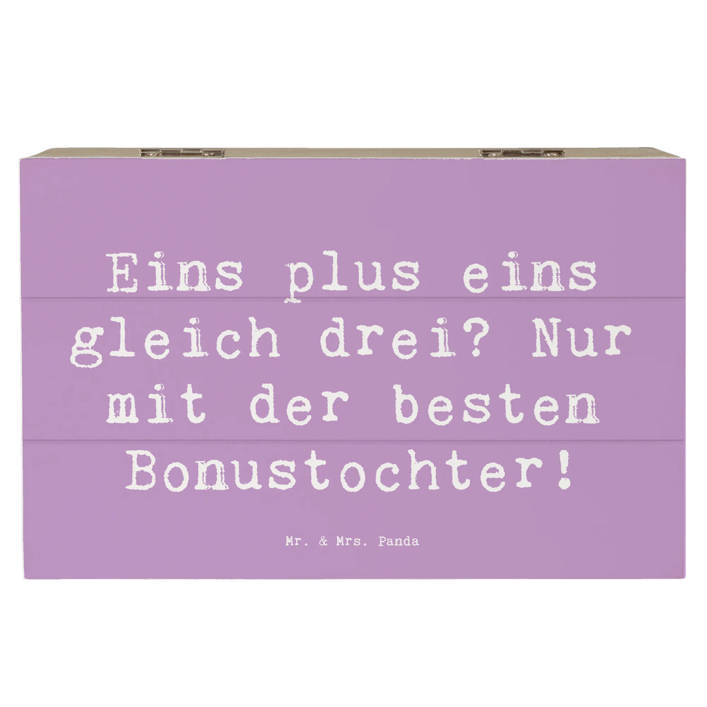 Wooden chest Saying Eins plus eins gleich drei? Nur mit der besten Bonustochter! Geschenkdose, Dekokiste, Truhe, Schatulle, Kiste, Erinnerungskiste, Geschenkbox, XXL, Aufbewahrungsbox, Schatzkiste, Erinnerungsbox, Holzkiste, Familie, Vatertag, Muttertag, Bruder, Schwester, Mama, Papa, Oma, Opa