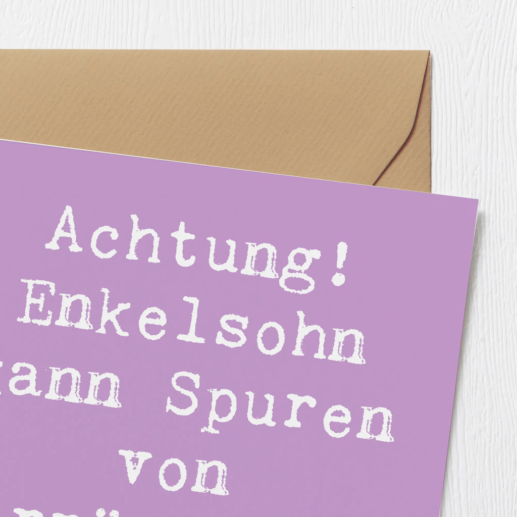 Deluxe Card Saying Achtung! Enkelsohn kann Spuren von Verrücktheit enthalten. Karte, Klappkarte, Einladungskarte, Hochwertige Grußkarte, Grußkarte, Hochwertige Klappkarte, Hochzeitskarte, Geburtstagskarte, Glückwunschkarte, Familie, Vatertag, Muttertag, Bruder, Schwester, Mama, Papa, Oma, Opa
