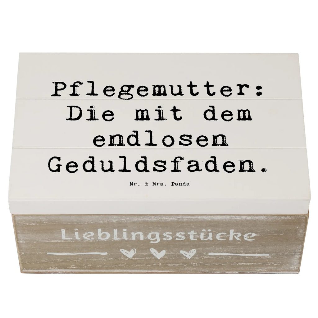 Wooden chest Saying Pflegemutter: Die mit dem endlosen Geduldsfaden. Geschenkdose, Schatulle, Schatzkiste, Erinnerungsbox, Erinnerungskiste, Holzkiste, Aufbewahrungsbox, Dekokiste, Kiste, XXL, Geschenkbox, Truhe, Familie, Vatertag, Muttertag, Bruder, Schwester, Mama, Papa, Oma, Opa