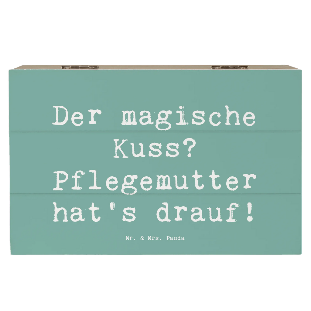 Holzkiste Spruch Pflegemutter Kuss Truhe, Schatulle, Holzkiste, XXL, Erinnerungsbox, Aufbewahrungsbox, Kiste, Geschenkbox, Geschenkdose, Erinnerungskiste, Dekokiste, Schatzkiste, Familie, Vatertag, Muttertag, Bruder, Schwester, Mama, Papa, Oma, Opa