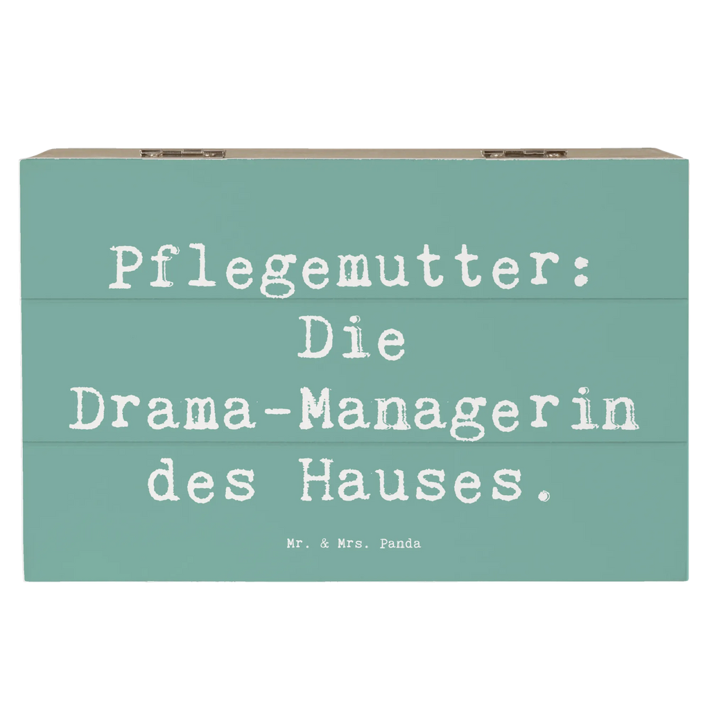 Wooden chest Saying Pflegemutter: Die Drama-Managerin des Hauses. Schatzkiste, Erinnerungskiste, Kiste, Truhe, XXL, Geschenkdose, Geschenkbox, Erinnerungsbox, Aufbewahrungsbox, Schatulle, Holzkiste, Dekokiste, Familie, Vatertag, Muttertag, Bruder, Schwester, Mama, Papa, Oma, Opa