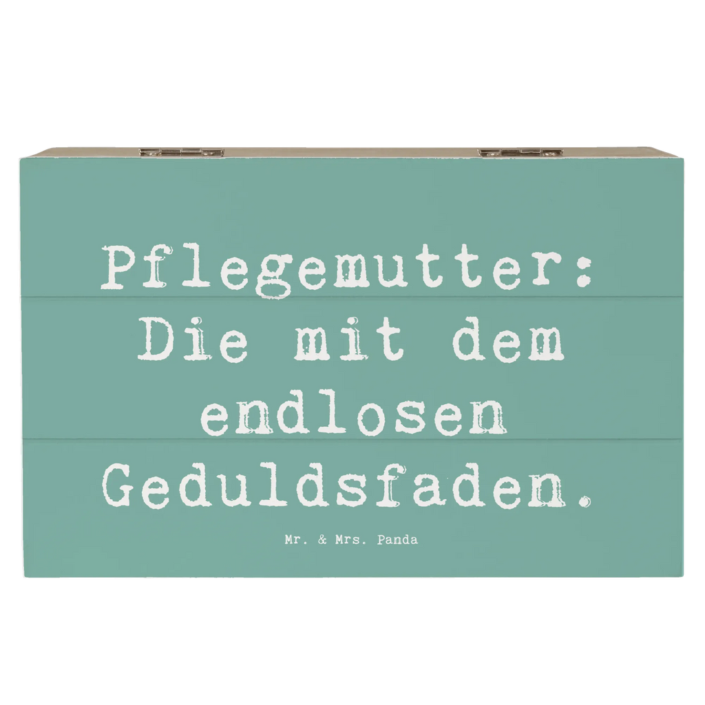 Wooden chest Saying Pflegemutter: Die mit dem endlosen Geduldsfaden. Geschenkdose, Schatulle, Schatzkiste, Erinnerungsbox, Erinnerungskiste, Holzkiste, Aufbewahrungsbox, Dekokiste, Kiste, XXL, Geschenkbox, Truhe, Familie, Vatertag, Muttertag, Bruder, Schwester, Mama, Papa, Oma, Opa