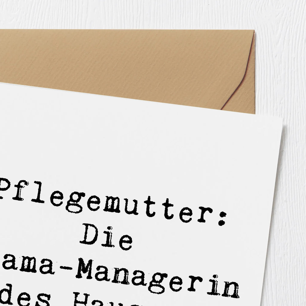 Deluxe Card Saying Pflegemutter: Die Drama-Managerin des Hauses. Hochwertige Grußkarte, Hochwertige Klappkarte, Glückwunschkarte, Grußkarte, Hochzeitskarte, Einladungskarte, Geburtstagskarte, Karte, Klappkarte, Familie, Vatertag, Muttertag, Bruder, Schwester, Mama, Papa, Oma, Opa