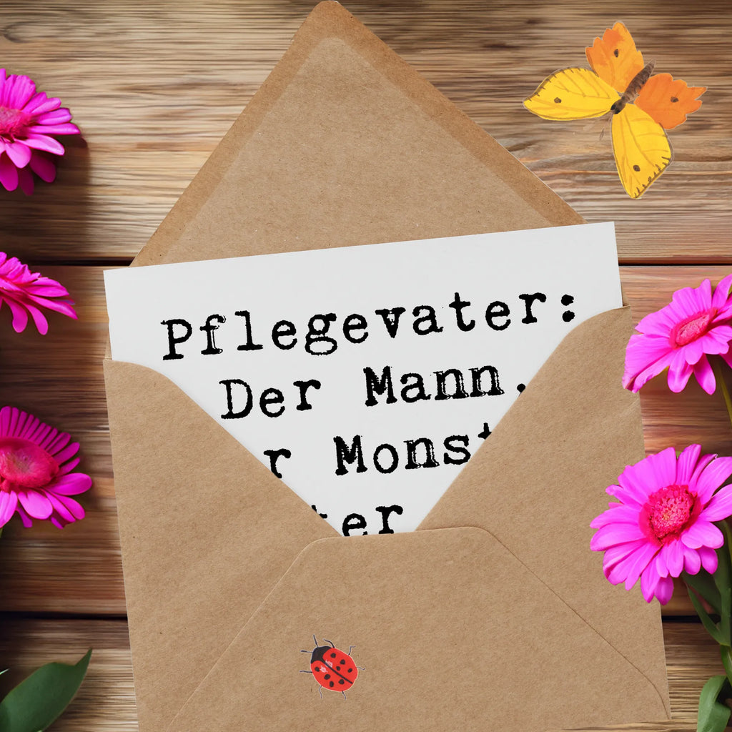 Deluxe Card Saying Pflegevater: Der Mann, der Monster unter dem Bett besiegt. Einladungskarte, Hochwertige Klappkarte, Glückwunschkarte, Klappkarte, Grußkarte, Hochwertige Grußkarte, Karte, Hochzeitskarte, Geburtstagskarte, Familie, Vatertag, Muttertag, Bruder, Schwester, Mama, Papa, Oma, Opa