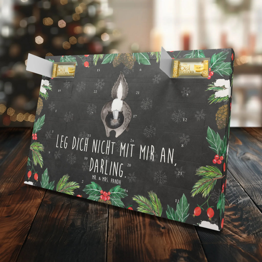 Marzipan Adventskalender Stinktier Angriff Marzipan Adventskalender, Stinktier, Skunk, Raubtier, Stinki, Wildtier, Drohung, wütend, Stinker