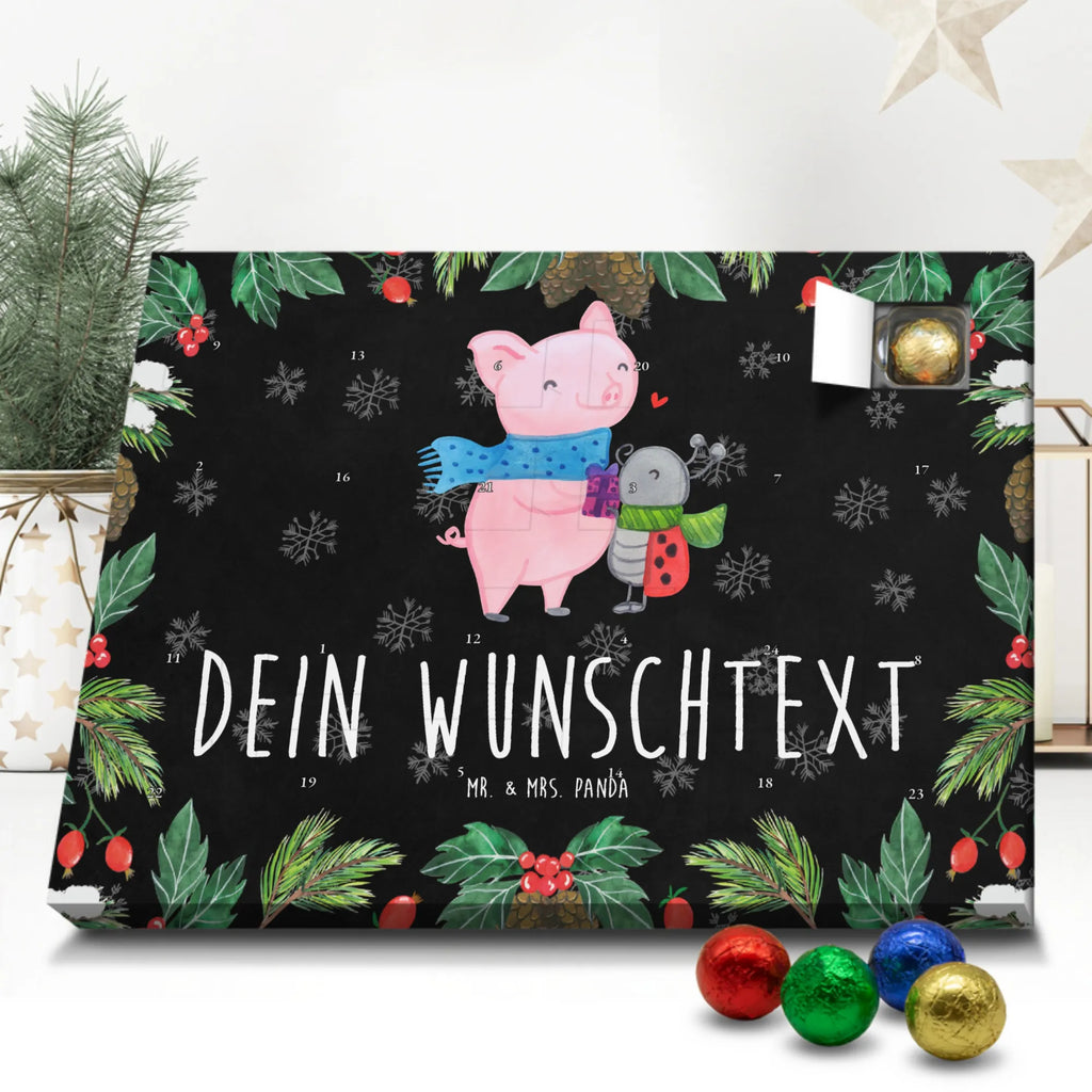 Personalisierter Schoko Adventskalender Glühschwein Smörle Personalisierter Adventskalender, Adventskalender mit Namen, Wintermotiv, Weihnachtsdeko, Weihnachten, Winter, Heiligabend, Advent, Nikolaus, Romantische Geschenkidee Glühwein, Handgezeichnetes Glühschwein, Winterlicher Glühwein Spruch, Marienkäfer in Winterkleidung, Herzliches Marienkäfer Motiv, Glühwein Ist Köstlich Spruch, Glühwein Liebhaber Geschenk, Kreatives Glühschwein Design, Smörle Der Stolze Marienkäfer, Süßer Marienkäfer Gibt Geschenk