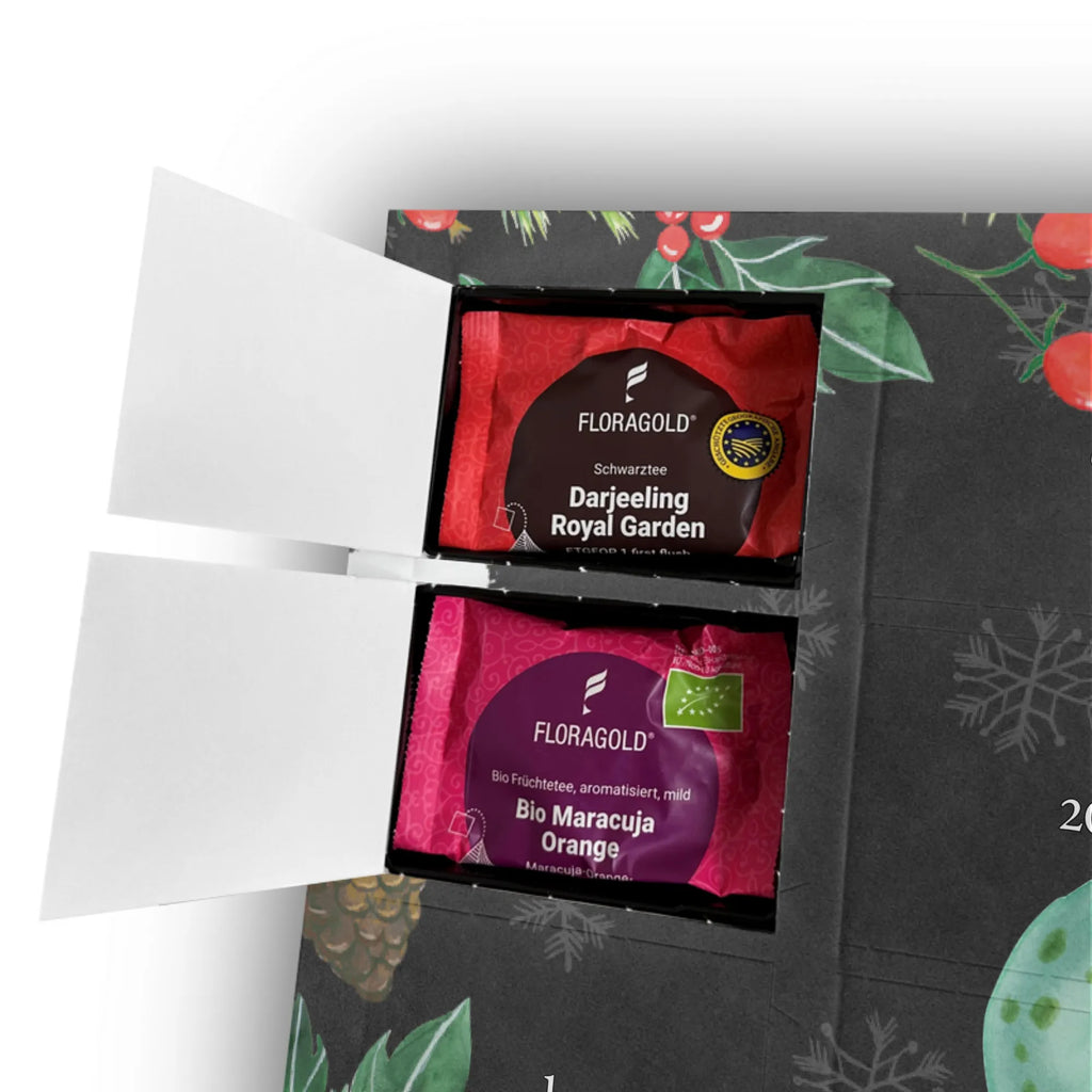 Personalisierter Tee Adventskalender Frosch Liebe Personalisierter Tee Adventskalender, Freund, Freundin, Jahrestag, Verlobung, Liebesgeschenk, Ehefrau, Heiratsantrag, Heiraten, Hocheitstag, Ehemann, Partner, Liebe, Frösche, Geschenk Hochzeit, Verliebt, Fröschchen, Geschenk Freundin, Frosch, Hochzeitstag, Verheiratet, Geschenk Freund, Verlobt, Liebesbeweis, Froschkönig