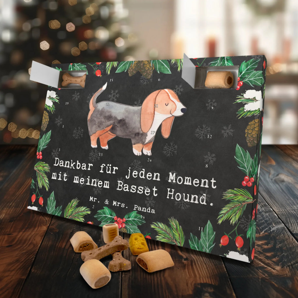 Dog advent calendar Basset Hound Moment 2019, Pets, Christmas, Dogs Advent Calendar, Christmas Calendar, Calendar, Dog, dog breed, purebred dog, dog owner, gift, animal lover, giving, puppy