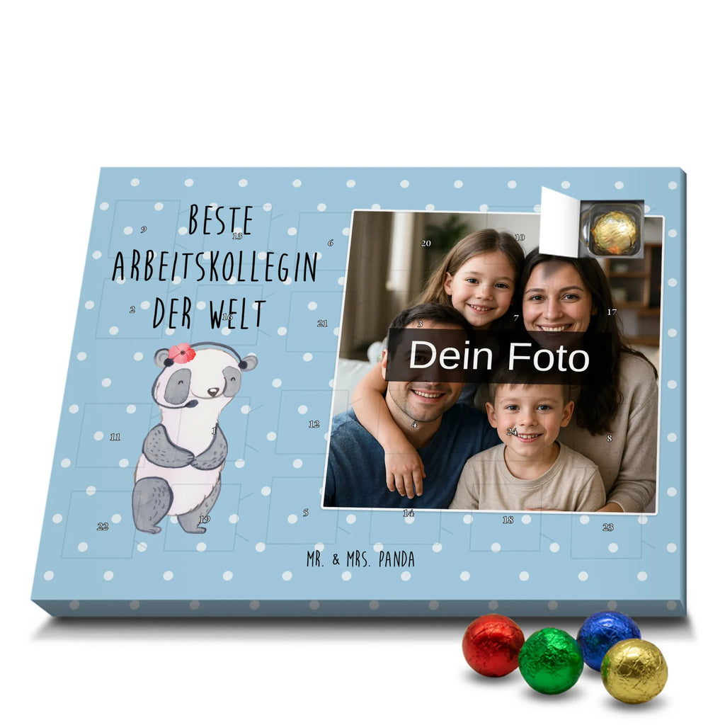 Personalisierter Schoko Foto Adventskalender Panda Beste Arbeitskollegin der Welt Personalisierter Schoko Foto Adventskalender, Geschenkidee, Geschenk, Schenken, Mitbringsel, Geburtstag, Geburtstagsgeschenk, für, Danke, Dankeschön, Bedanken, Freude machen, Geschenktipp, Abschiedsgeschenk, Freundin, Ruhestand, Beruf, Büro, Berufsgenossin, Kollegin, Arbeit, Mitarbeiterin, Arbeitskollegin