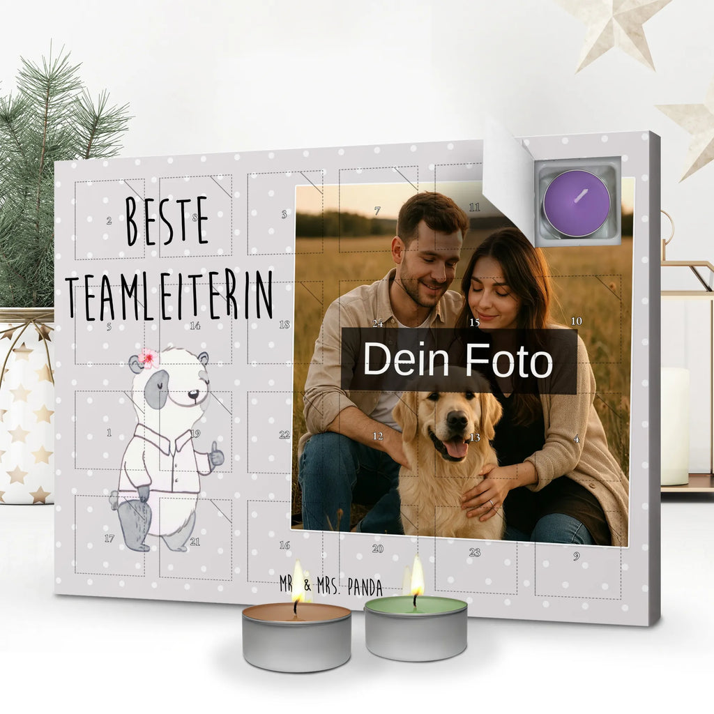 Personalisierter Duftkerzen Foto Adventskalender Panda Beste Teamleiterin Personalisierter Duftkerzen Foto Adventskalender, Geschenkidee, Geschenk, Schenken, Mitbringsel, Geburtstag, Geburtstagsgeschenk, für, Danke, Dankeschön, Bedanken, Freude machen, Geschenktipp, Vorgesetzte, Seminarleiterin, Chefin, Gruppenleiterin, Kollegin, Ruhestand, Abschied, Teamleiterin, Leiterin, Abschiedsgeschenk