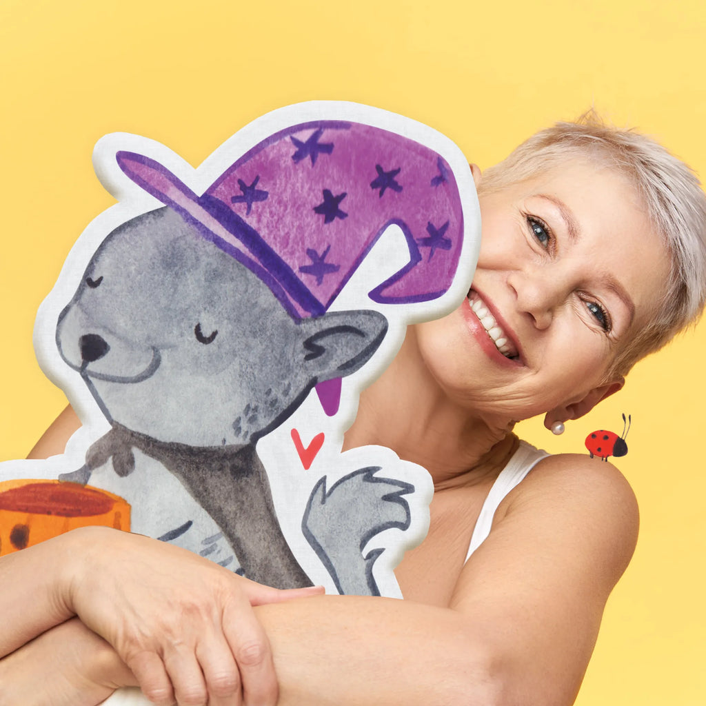 Kissen Kuscheltier Kater Kaffee Kuschelkissen Mit Namen, Kissen Zum Kuscheln, Personalisierbares Kuschelkissen, Tierkissen, Kuschelkissen Für Zuhause, Multifunktionales Kuschelkissen, Kuschelkissen Geschenkidee, Kissen Kuscheltier Handgemacht, Plüschtier Kissen, Kissen Kuschelig Weich, Kissen Spielzeug, Schmusetier Kissen, Schmusekissen, Kissen Für Jungen, Geschenk Kissen Kind, Kuscheltier Kissen, Kuscheltier Mit Füllung, Kuscheltier Kissen Tierform, Weiches Kissen Kuscheltier, Kuscheltier Kissen Liebevoll Gestaltet, Kissen Mit Tiermotiv, Kuschelkissen, Kissen Für Kinder, Kissen Für Babys, Kissen Kuscheltier Waschbar, Einschlafhilfe Kissen Tier, Kissen Für Mädchen, Kissen Und Kuscheltier In Einem, Kuschelkissen Fürs Bett, Kissen Für Kleinkinder, Kuschelkissen Für Reisen, Kinderkissen Mit Tier, Tierfigur Kissen, Kuschelkissen Aus Plüsch, Kissen In Tierform, Kissen Kuscheltier, Schlafkissen Tiermotiv, Kuscheltier Mit Kissenfunktion, Plüschkissen, Halloween, Deko, Martinssingen, Dekoration, Geschenke, Schenken, Kaffee, Kater, Magie, Hexe