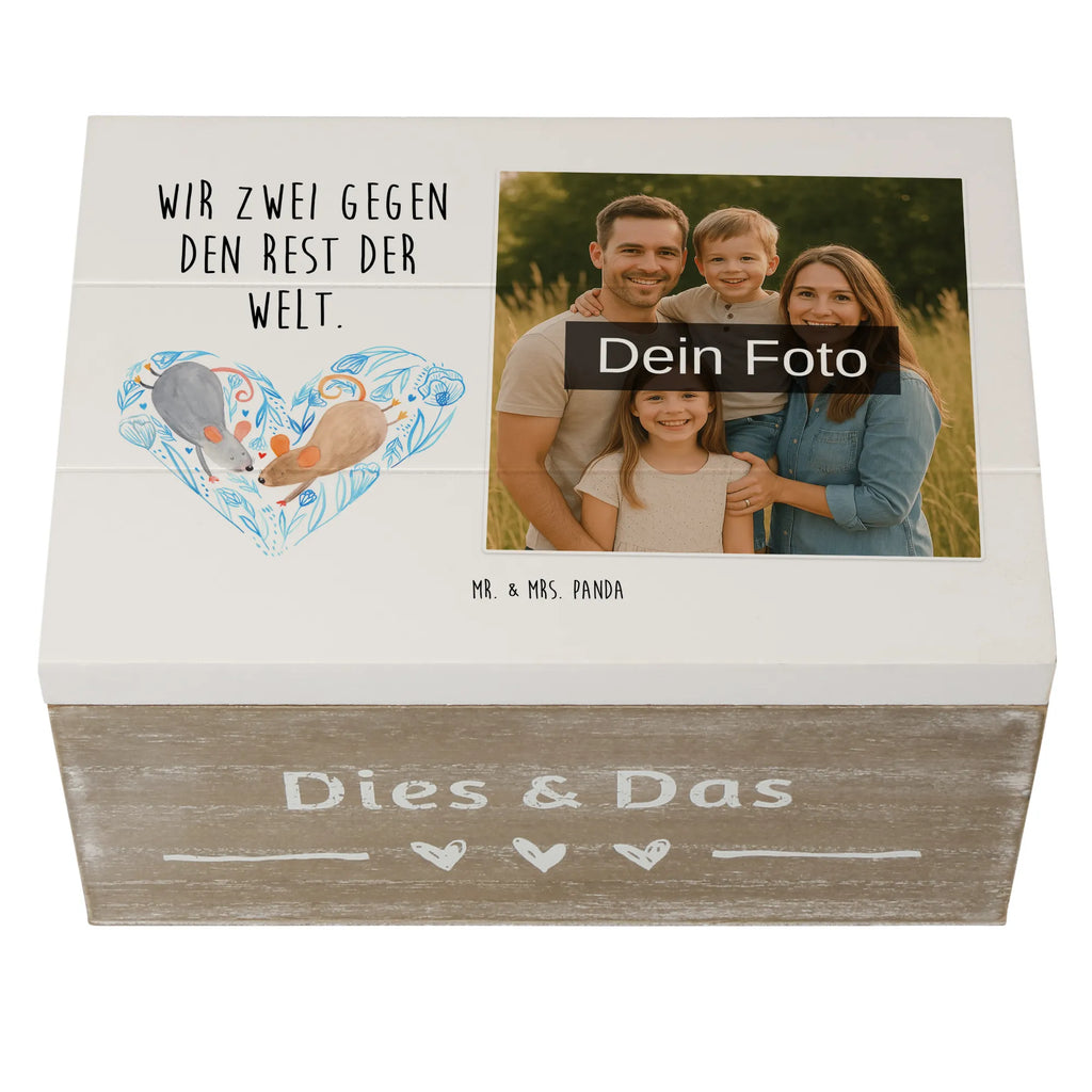 Personalisierte Foto Holzkiste Mäuse Herz Personalisierte Foto Holzkiste, Liebe, Partner, Freund, Freundin, Ehemann, Ehefrau, Heiraten, Verlobung, Heiratsantrag, Liebesgeschenk, Jahrestag, Hocheitstag, Love, Lieblingsmensch, Geschenk für zwei, Gemeinsamkeit, Liebesbotschaft, Hochzeit, Liebesbeweis, Mäuse, Maus