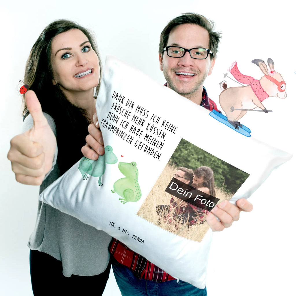 Personalisiertes Foto Kissen Frosch Liebe Personalisiertes Foto Kissen, Liebe, Partner, Freund, Freundin, Ehemann, Ehefrau, Heiraten, Verlobung, Heiratsantrag, Liebesgeschenk, Jahrestag, Hocheitstag, Geschenk Hochzeit, Geschenk Freundin, Fröschchen, Geschenk Freund, Froschkönig, Frosch, Verliebt, Hochzeitstag, Liebesbeweis, Frösche, Verheiratet, Verlobt
