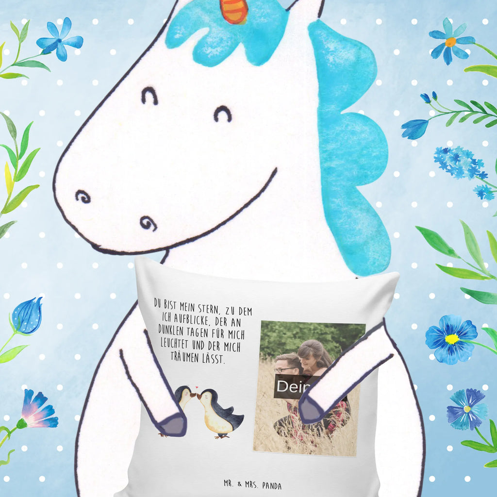 Personalisiertes Foto Kissen Pinguin Liebe Personalisiertes Foto Kissen, Liebe, Partner, Freund, Freundin, Ehemann, Ehefrau, Heiraten, Verlobung, Heiratsantrag, Liebesgeschenk, Jahrestag, Hocheitstag, Hochzeit, Love, Gastgeschenk, Liebesspruch, Verlobte, Geschenk Freundin, Geschenk Freund, Pinguine, Verlobter, Geschenkidee, Pinguin Paar, Pärchen. Liebespaar, Pinguinpaar, Paar, Pinguin, Geschenk Hochzeitstag, Liebesbeweis, Hochzeitstag, Pinguin Liebe