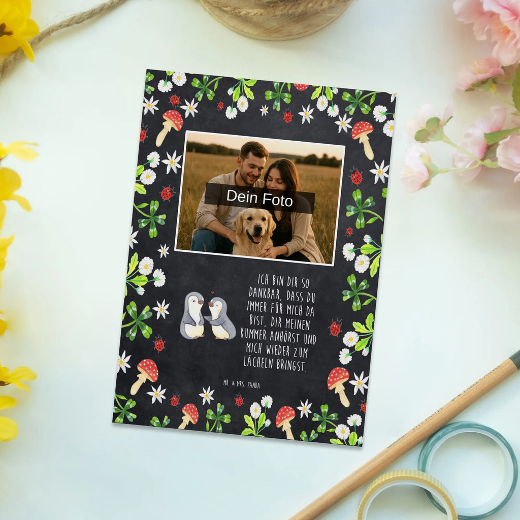 Personalisierte Foto Postkarte Pinguine trösten Personalisierte Foto Postkarte, Liebe, Partner, Freund, Freundin, Ehemann, Ehefrau, Heiraten, Verlobung, Heiratsantrag, Liebesgeschenk, Jahrestag, Hocheitstag, Liebesbeweis, Valentinstag, für Ehemann, für Männer, Geschenk für Partner, Hochzeitstag, Mitbringsel, Geschenk für Freundin, Geschenk für Frauen