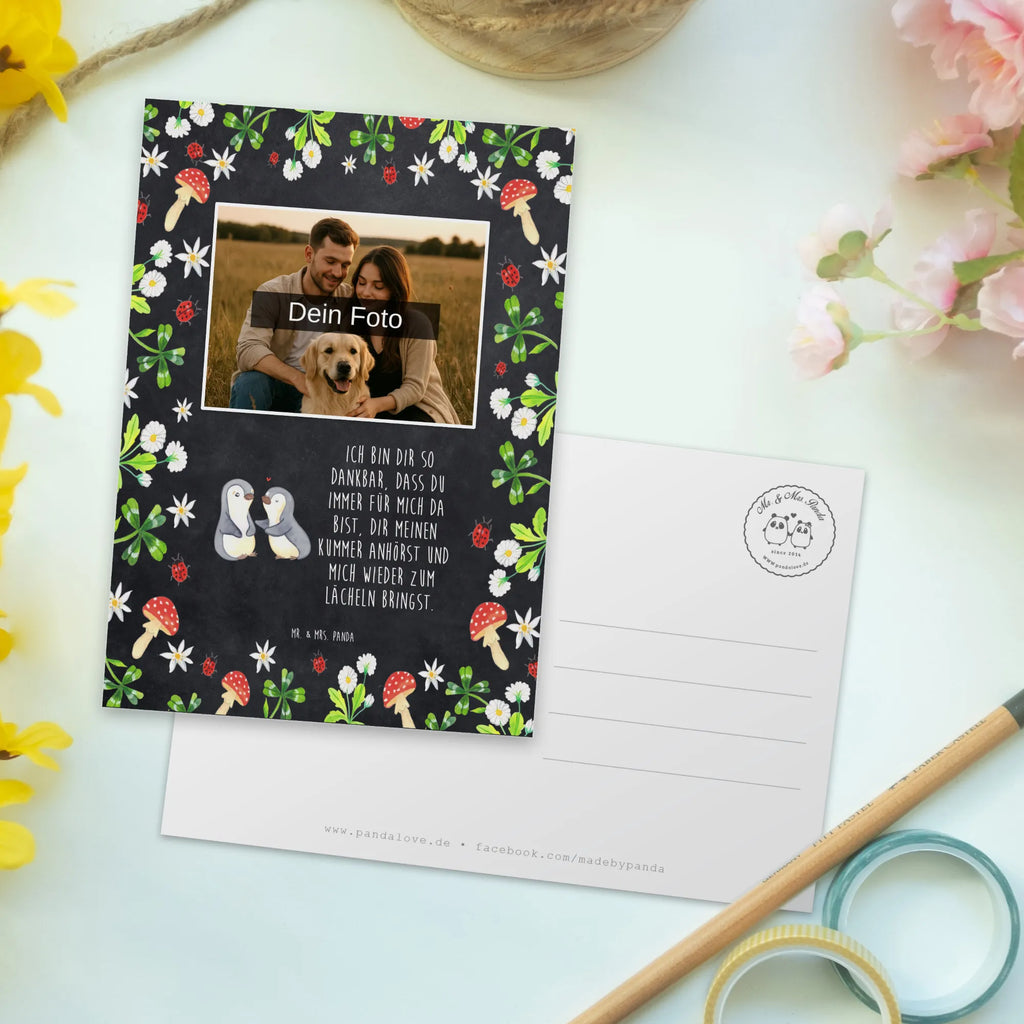 Personalisierte Foto Postkarte Pinguine trösten Personalisierte Foto Postkarte, Liebe, Partner, Freund, Freundin, Ehemann, Ehefrau, Heiraten, Verlobung, Heiratsantrag, Liebesgeschenk, Jahrestag, Hocheitstag, Liebesbeweis, Valentinstag, für Ehemann, für Männer, Geschenk für Partner, Hochzeitstag, Mitbringsel, Geschenk für Freundin, Geschenk für Frauen