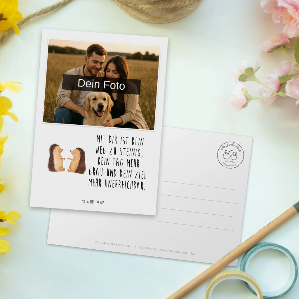 Personalisierte Foto Postkarte Igel Liebe Personalisierte Foto Postkarte, Liebe, Partner, Freund, Freundin, Ehemann, Ehefrau, Heiraten, Verlobung, Heiratsantrag, Liebesgeschenk, Jahrestag, Hocheitstag, Verlobt, Verheiratet, Verliebt, Hochzeit, Liebesbeweis, Geschenk, Hochzeitstag, Igel
