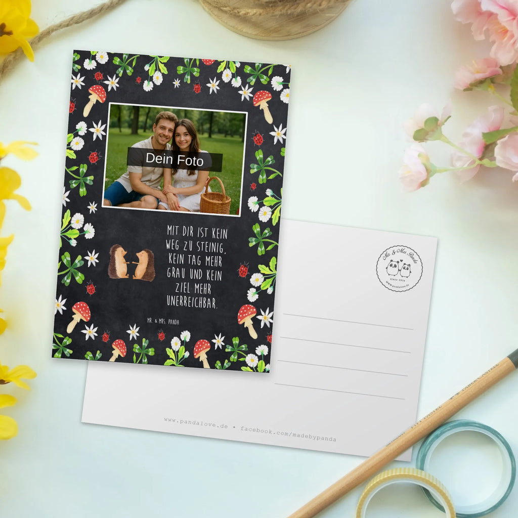 Personalisierte Foto Postkarte Igel Liebe Personalisierte Foto Postkarte, Liebe, Partner, Freund, Freundin, Ehemann, Ehefrau, Heiraten, Verlobung, Heiratsantrag, Liebesgeschenk, Jahrestag, Hocheitstag, Verlobt, Verheiratet, Verliebt, Hochzeit, Liebesbeweis, Geschenk, Hochzeitstag, Igel