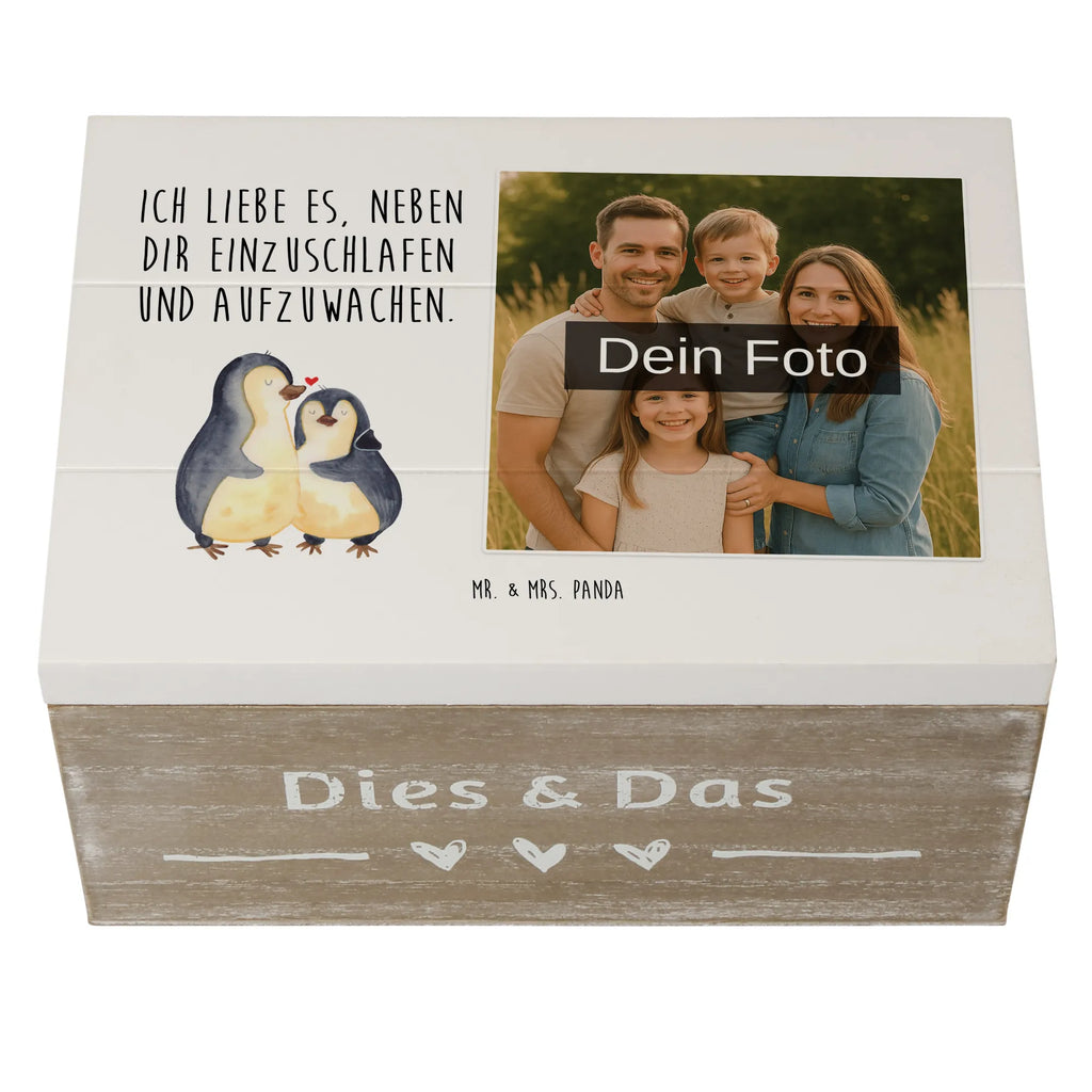Personalisierte Foto Holzkiste Pinguine Einschlafen Personalisierte Foto Holzkiste, Liebe, Partner, Freund, Freundin, Ehemann, Ehefrau, Heiraten, Verlobung, Heiratsantrag, Liebesgeschenk, Jahrestag, Hocheitstag, für Ehemann, Geschenk für Freundin, Liebesbeweis, für Männer, Geschenk für Partner, Mitbringsel, Hochzeitstag, Valentinstag, Geschenk für Frauen