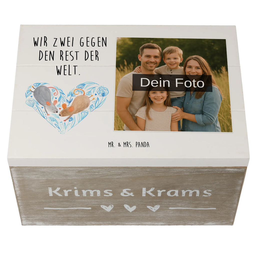 Personalisierte Foto Holzkiste Mäuse Herz Personalisierte Foto Holzkiste, Liebe, Partner, Freund, Freundin, Ehemann, Ehefrau, Heiraten, Verlobung, Heiratsantrag, Liebesgeschenk, Jahrestag, Hocheitstag, Love, Lieblingsmensch, Geschenk für zwei, Gemeinsamkeit, Liebesbotschaft, Hochzeit, Liebesbeweis, Mäuse, Maus