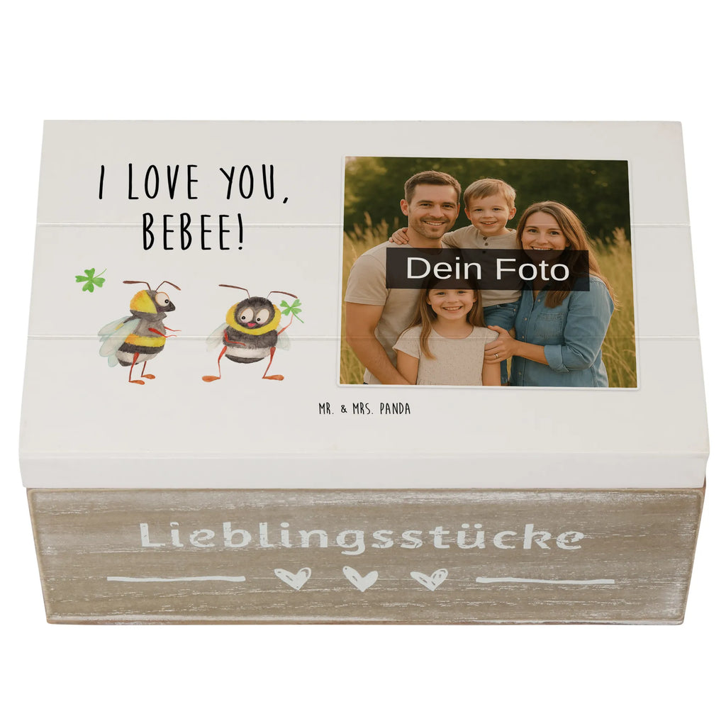 Personalisierte Foto Holzkiste Bienen Paar Personalisierte Foto Holzkiste, Liebe, Partner, Freund, Freundin, Ehemann, Ehefrau, Heiraten, Verlobung, Heiratsantrag, Liebesgeschenk, Jahrestag, Hocheitstag, Geschenk für Freundin, für Männer, Liebesbeweis, verliebte Schildkröten, Geschenk für Frauen, für Ehemann, Schildkröten, Mitbringsel, Valentinstag, Hochzeitstag, Geschenk für Partner