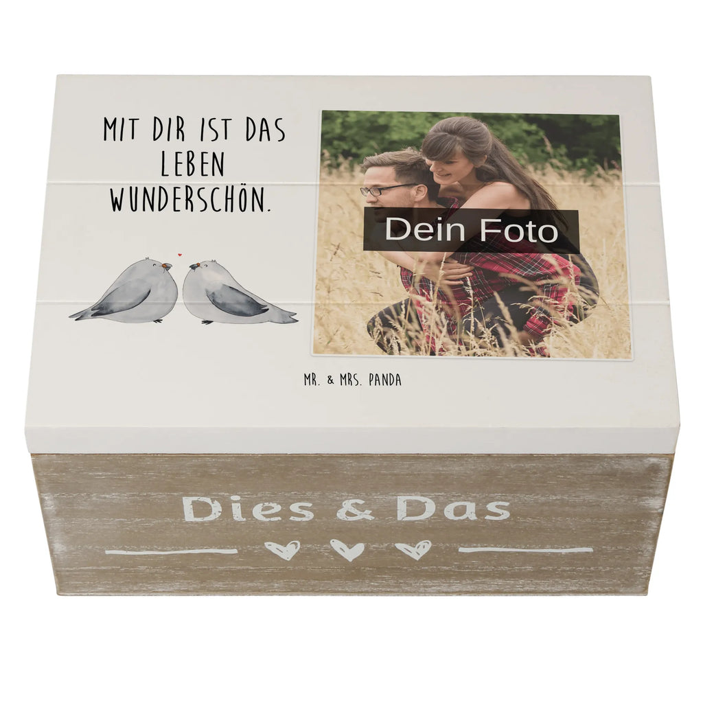 Personalisierte Foto Holzkiste Turteltauben Liebe Personalisierte Foto Holzkiste, Liebe, Partner, Freund, Freundin, Ehemann, Ehefrau, Heiraten, Verlobung, Heiratsantrag, Liebesgeschenk, Jahrestag, Hocheitstag, Geschenk Freund, Tauben, Verheiratet, Geschenk Freundin, Hochzeitstag, Geschenk Hochzeit, Turteltäubchen, Verlobt, Turteltauben, Verliebt, Liebesbeweis