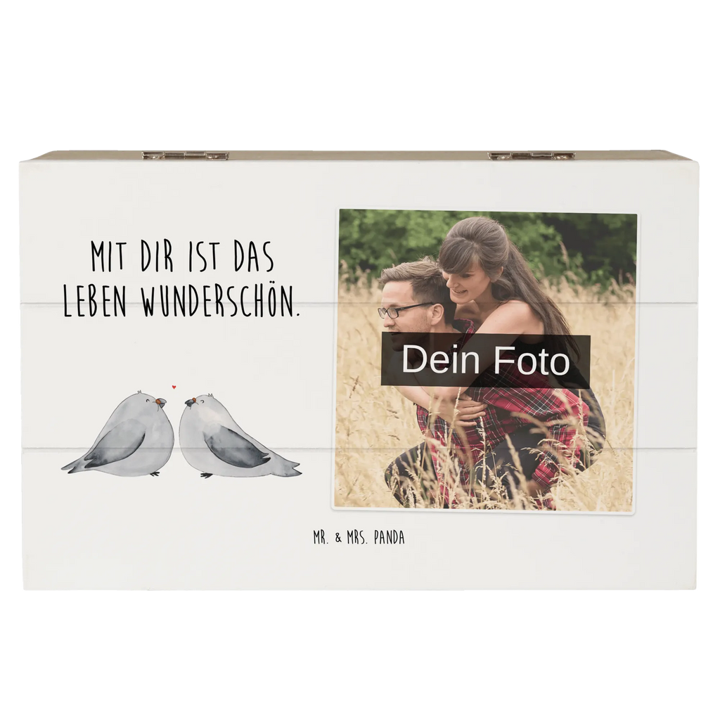 Personalisierte Foto Holzkiste Turteltauben Liebe Personalisierte Foto Holzkiste, Liebe, Partner, Freund, Freundin, Ehemann, Ehefrau, Heiraten, Verlobung, Heiratsantrag, Liebesgeschenk, Jahrestag, Hocheitstag, Geschenk Freund, Tauben, Verheiratet, Geschenk Freundin, Hochzeitstag, Geschenk Hochzeit, Turteltäubchen, Verlobt, Turteltauben, Verliebt, Liebesbeweis