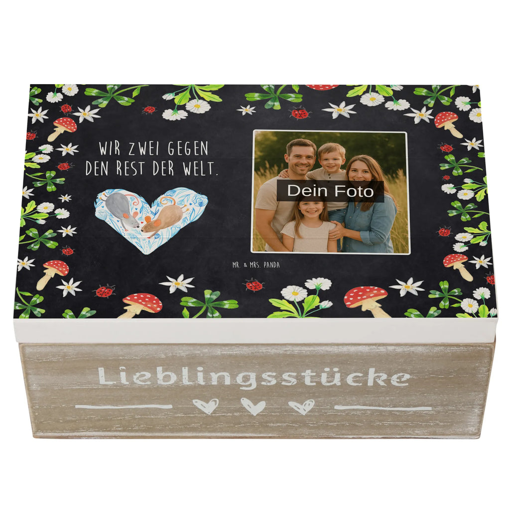 Personalisierte Foto Holzkiste Mäuse Herz Personalisierte Foto Holzkiste, Liebe, Partner, Freund, Freundin, Ehemann, Ehefrau, Heiraten, Verlobung, Heiratsantrag, Liebesgeschenk, Jahrestag, Hocheitstag, Love, Lieblingsmensch, Geschenk für zwei, Gemeinsamkeit, Liebesbotschaft, Hochzeit, Liebesbeweis, Mäuse, Maus