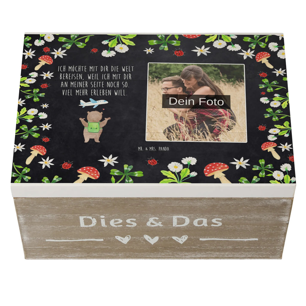 Personalisierte Foto Holzkiste Bär Flugzeug Personalisierte Foto Holzkiste, Liebe, Partner, Freund, Freundin, Ehemann, Ehefrau, Heiraten, Verlobung, Heiratsantrag, Liebesgeschenk, Jahrestag, Hocheitstag, für Männer, Geschenk für Partner, Geschenk für Freundin, für Ehemann, Mitbringsel, Valentinstag, Hochzeitstag, Liebesbeweis, Geschenk für Frauen