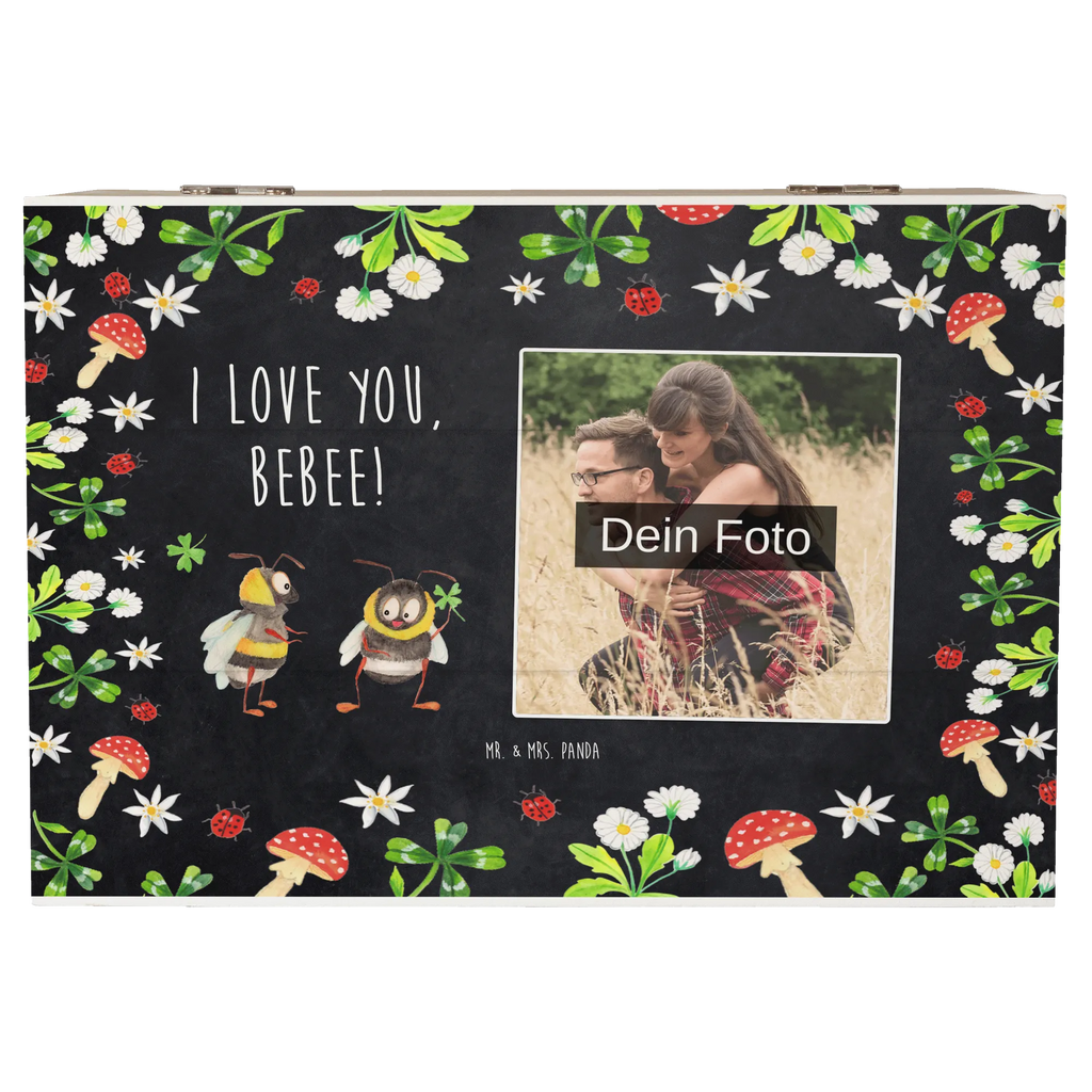 Personalisierte Foto Holzkiste Bienen Paar Personalisierte Foto Holzkiste, Liebe, Partner, Freund, Freundin, Ehemann, Ehefrau, Heiraten, Verlobung, Heiratsantrag, Liebesgeschenk, Jahrestag, Hocheitstag, Geschenk für Freundin, für Männer, Liebesbeweis, verliebte Schildkröten, Geschenk für Frauen, für Ehemann, Schildkröten, Mitbringsel, Valentinstag, Hochzeitstag, Geschenk für Partner