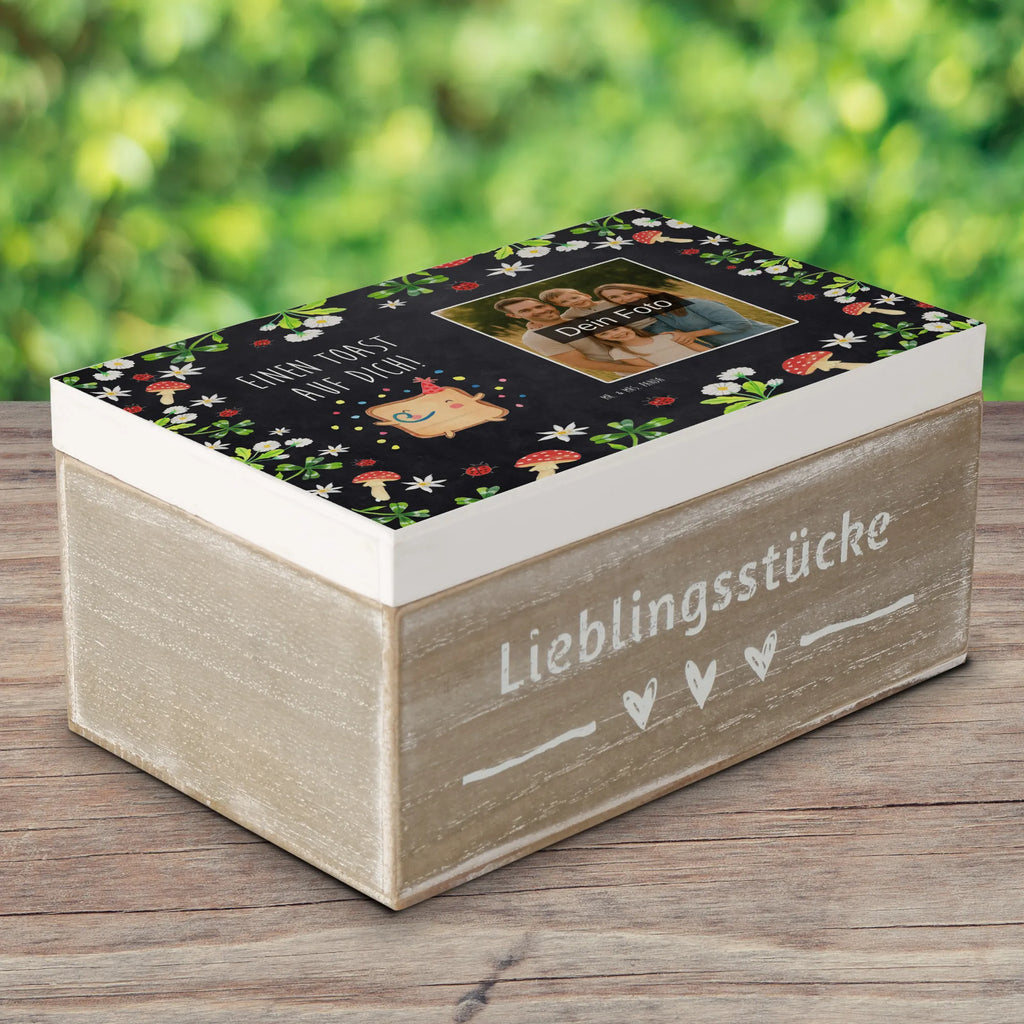 Personalisierte Foto Holzkiste Toast Party Personalisierte Foto Holzkiste, Liebe, Partner, Freund, Freundin, Ehemann, Ehefrau, Heiraten, Verlobung, Heiratsantrag, Liebesgeschenk, Jahrestag, Hocheitstag, für Ehemann, Hochzeitstag, Valentinstag, für Männer, Liebesbeweis, Geschenk für Partner, Geschenk für Freundin, Mitbringsel, Geschenk für Frauen