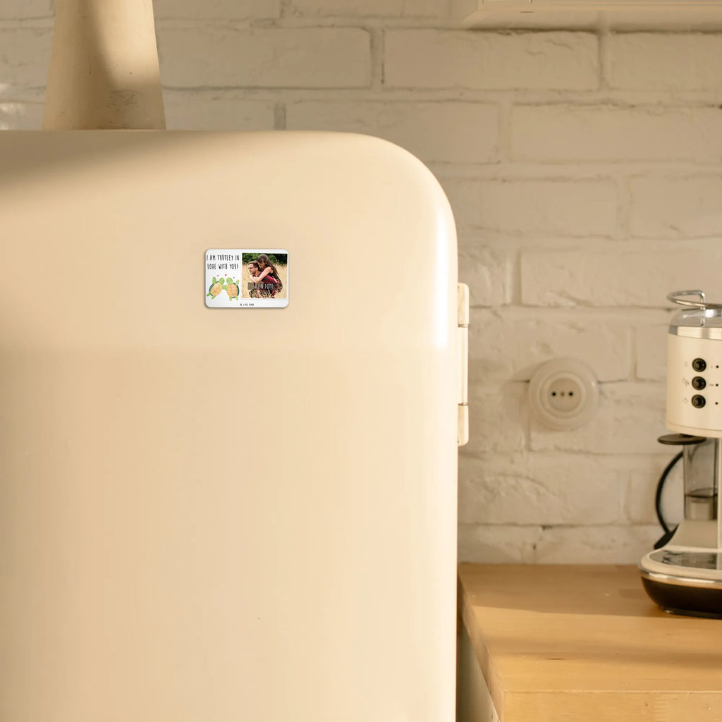 Personalisierter Foto Magnet Schildkröten Paar Personalisierter Foto Magnet, Liebe, Partner, Freund, Freundin, Ehemann, Ehefrau, Heiraten, Verlobung, Heiratsantrag, Liebesgeschenk, Jahrestag, Hocheitstag, Geschenk für Freundin, Geschenk für Partner, Geschenk für Frauen, Mitbringsel, für Männer, Hochzeitstag, für Ehemann, Valentinstag, Liebesbeweis