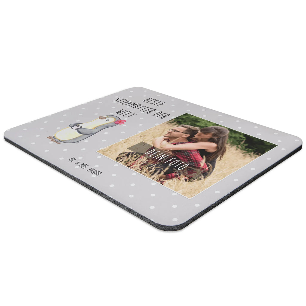 Personalisiertes Foto Mauspad Pinguin Beste Stiefmutter der Welt Personalisiertes Foto Mauspad, für, Dankeschön, Geschenk, Schenken, Geburtstag, Geburtstagsgeschenk, Geschenkidee, Danke, Bedanken, Mitbringsel, Freude machen, Geschenktipp, Mutter, Mama, Beste, Stiefmutter, Mami, Muttertag, Stiefmama, Mutti, Tochter, Stief Mutter, Sohn