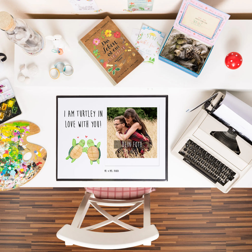 Personalized Photo Desk Mat turtles Pair Personalisierte Foto Schreibtischunterlage, Liebe, Partner, Freund, Freundin, Ehemann, Ehefrau, Heiraten, Verlobung, Heiratsantrag, Liebesgeschenk, Jahrestag, Hocheitstag, Mitbringsel, Valentinstag, Geschenk für Frauen, Geschenk für Freundin, Liebesbeweis, Hochzeitstag, Geschenk für Partner, für Ehemann, für Männer