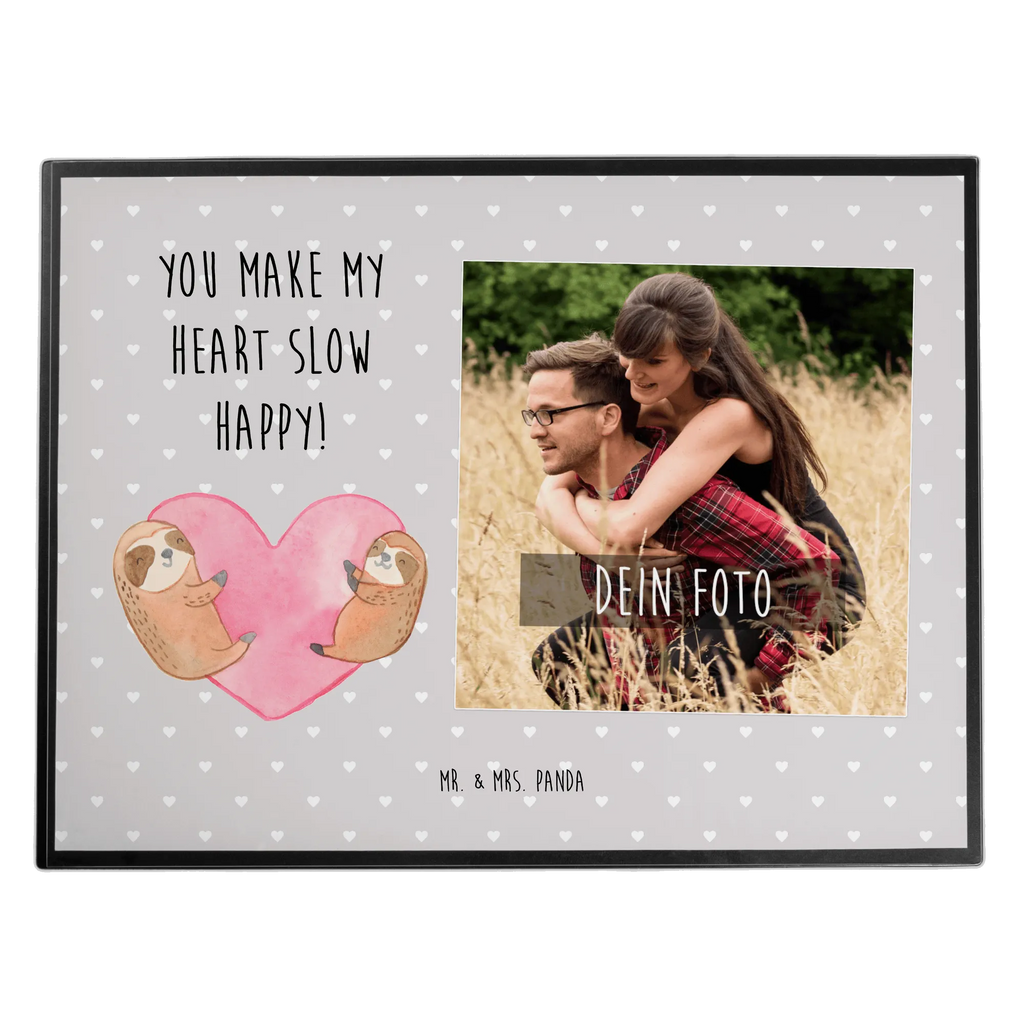 Personalisierte Foto Schreibtischunterlage Faultiere Herz Personalisierte Foto Schreibtischunterlage, Liebe, Partner, Freund, Freundin, Ehemann, Ehefrau, Heiraten, Verlobung, Heiratsantrag, Liebesgeschenk, Jahrestag, Hocheitstag, Geschenk für Frauen, Geschenk für Freundin, Hochzeitstag, Liebesbeweis, für Ehemann, Mitbringsel, Valentinstag, Geschenk für Partner, für Männer