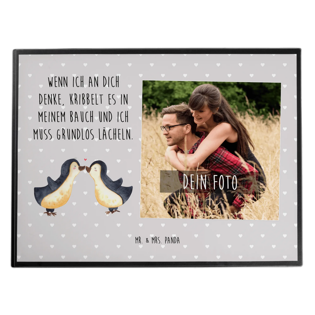 Personalisierte Foto Schreibtischunterlage Pinguine Kuss Personalisierte Foto Schreibtischunterlage, Liebe, Partner, Freund, Freundin, Ehemann, Ehefrau, Heiraten, Verlobung, Heiratsantrag, Liebesgeschenk, Jahrestag, Hocheitstag, für Männer, Liebesbeweis, Hochzeitstag, für Ehemann, Geschenk für Partner, Geschenk für Frauen, Valentinstag, Geschenk für Freundin, Mitbringsel