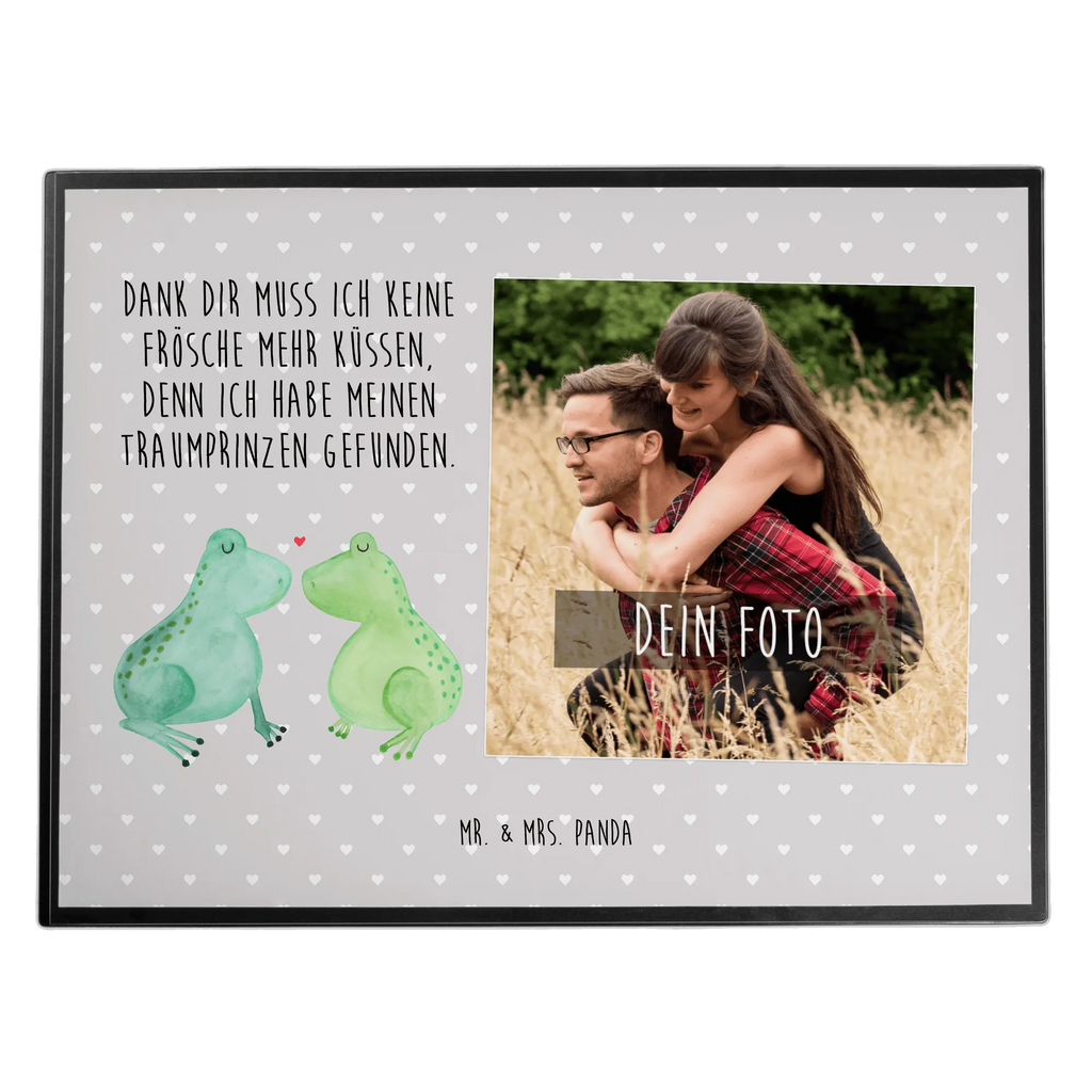 Personalisierte Foto Schreibtischunterlage Frosch Liebe Personalisierte Foto Schreibtischunterlage, Liebe, Partner, Freund, Freundin, Ehemann, Ehefrau, Heiraten, Verlobung, Heiratsantrag, Liebesgeschenk, Jahrestag, Hocheitstag, Fröschchen, Geschenk Freund, Frosch, Froschkönig, Geschenk Hochzeit, Hochzeitstag, Geschenk Freundin, Frösche, Liebesbeweis, Verliebt, Verheiratet, Verlobt