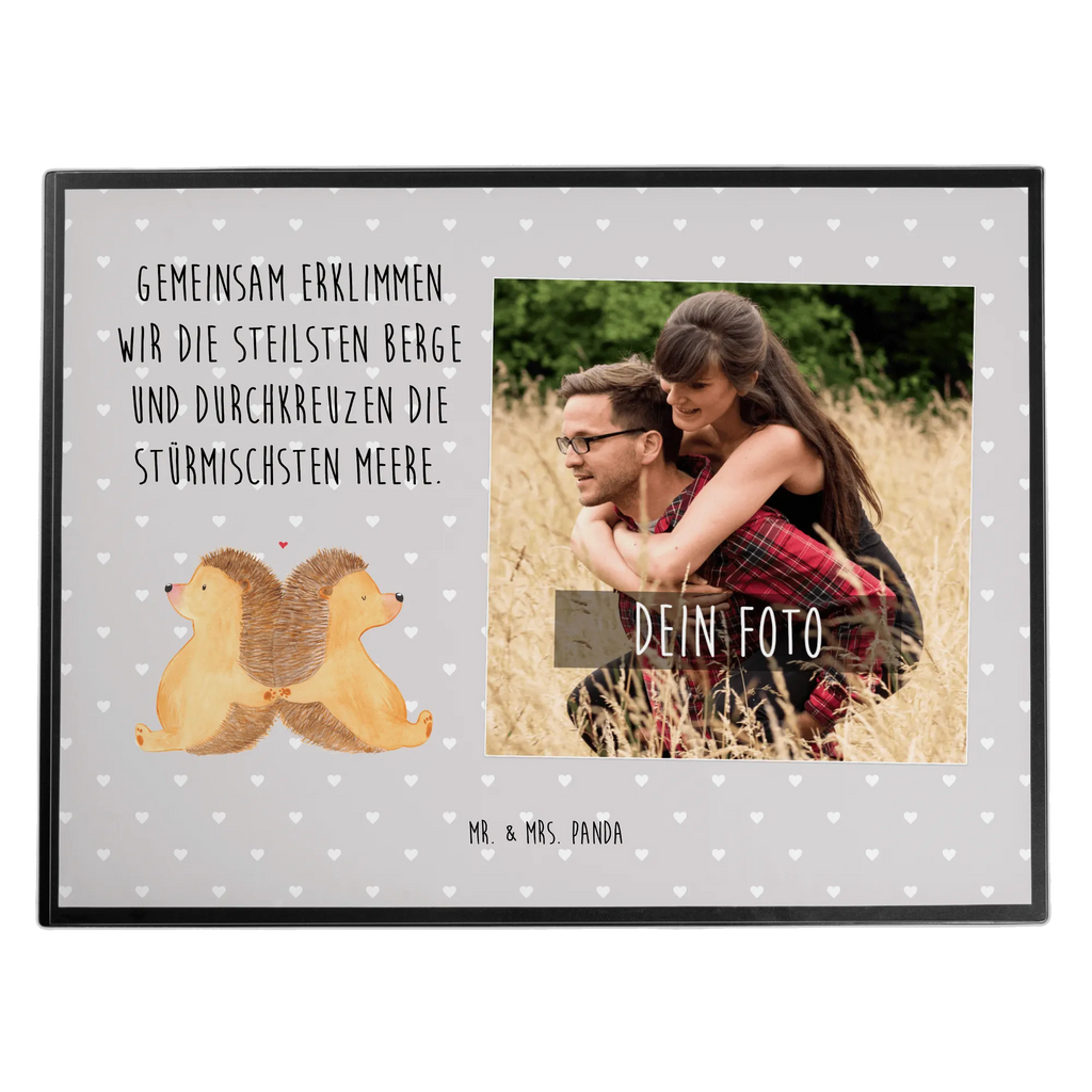 Personalized Photo Desk Mat Hedgehogs holding hands Personalisierte Foto Schreibtischunterlage, Liebe, Partner, Freund, Freundin, Ehemann, Ehefrau, Heiraten, Verlobung, Heiratsantrag, Liebesgeschenk, Jahrestag, Hocheitstag, Liebesbeweis, Love, Geschenk für zwei, Liebesbotschaft, Igel, Hand in Hand, Gemeinsamkeit, große Liebe, Hochzeit, Igelliebe, Lieblingsmensch
