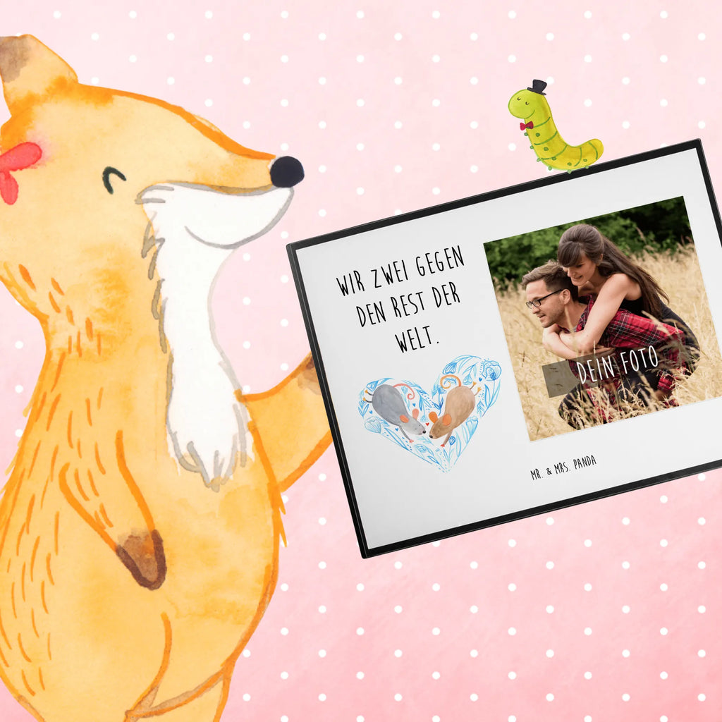 Personalisierte Foto Schreibtischunterlage Mäuse Herz Personalisierte Foto Schreibtischunterlage, Liebe, Partner, Freund, Freundin, Ehemann, Ehefrau, Heiraten, Verlobung, Heiratsantrag, Liebesgeschenk, Jahrestag, Hocheitstag, Hochzeit, Lieblingsmensch, Mäuse, Maus, Gemeinsamkeit, Love, Liebesbeweis, Geschenk für zwei, Liebesbotschaft