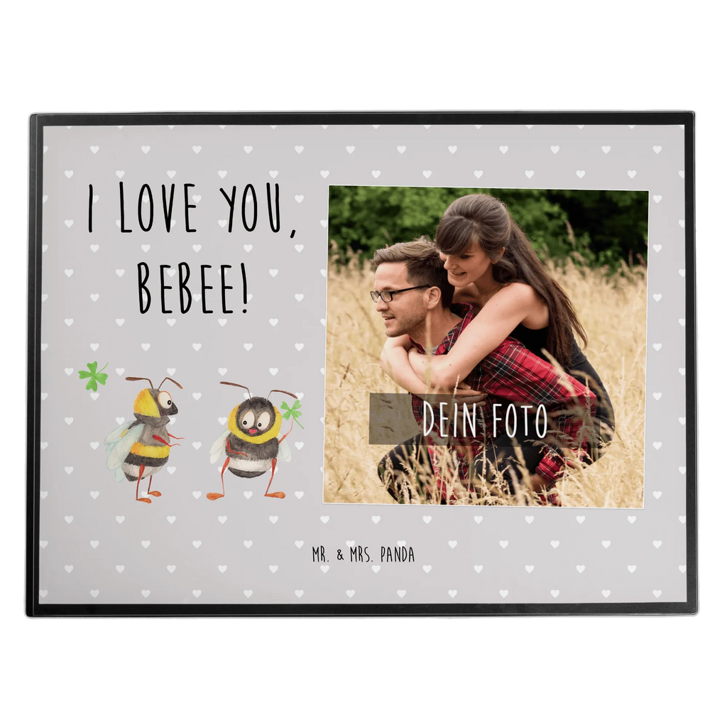Personalisierte Foto Schreibtischunterlage Bienen Paar Personalisierte Foto Schreibtischunterlage, Liebe, Partner, Freund, Freundin, Ehemann, Ehefrau, Heiraten, Verlobung, Heiratsantrag, Liebesgeschenk, Jahrestag, Hocheitstag, Hochzeitstag, Valentinstag, Mitbringsel, Geschenk für Freundin, Schildkröten, Liebesbeweis, Geschenk für Frauen, für Ehemann, für Männer, Geschenk für Partner, verliebte Schildkröten
