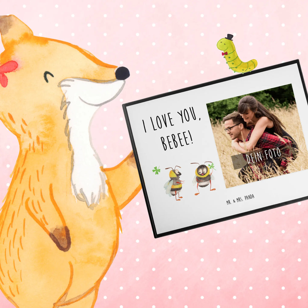 Personalisierte Foto Schreibtischunterlage Bienen Paar Personalisierte Foto Schreibtischunterlage, Liebe, Partner, Freund, Freundin, Ehemann, Ehefrau, Heiraten, Verlobung, Heiratsantrag, Liebesgeschenk, Jahrestag, Hocheitstag, Hochzeitstag, Valentinstag, Mitbringsel, Geschenk für Freundin, Schildkröten, Liebesbeweis, Geschenk für Frauen, für Ehemann, für Männer, Geschenk für Partner, verliebte Schildkröten