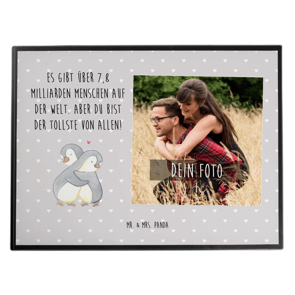 Personalisierte Foto Schreibtischunterlage Pinguine Kuscheln Personalisierte Foto Schreibtischunterlage, Liebe, Partner, Freund, Freundin, Ehemann, Ehefrau, Heiraten, Verlobung, Heiratsantrag, Liebesgeschenk, Jahrestag, Hocheitstag, Liebesbeweis, Geschenk für Freundin, für Ehemann, Geschenk für Partner, für Männer, Mitbringsel, Valentinstag, Hochzeitstag, Geschenk für Frauen