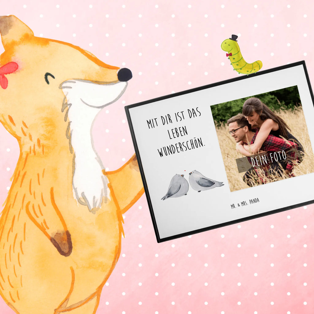 Personalisierte Foto Schreibtischunterlage Turteltauben Liebe Personalisierte Foto Schreibtischunterlage, Liebe, Partner, Freund, Freundin, Ehemann, Ehefrau, Heiraten, Verlobung, Heiratsantrag, Liebesgeschenk, Jahrestag, Hocheitstag, Turteltäubchen, Verliebt, Tauben, Liebesbeweis, Hochzeitstag, Geschenk Freund, Geschenk Freundin, Verheiratet, Geschenk Hochzeit, Verlobt, Turteltauben