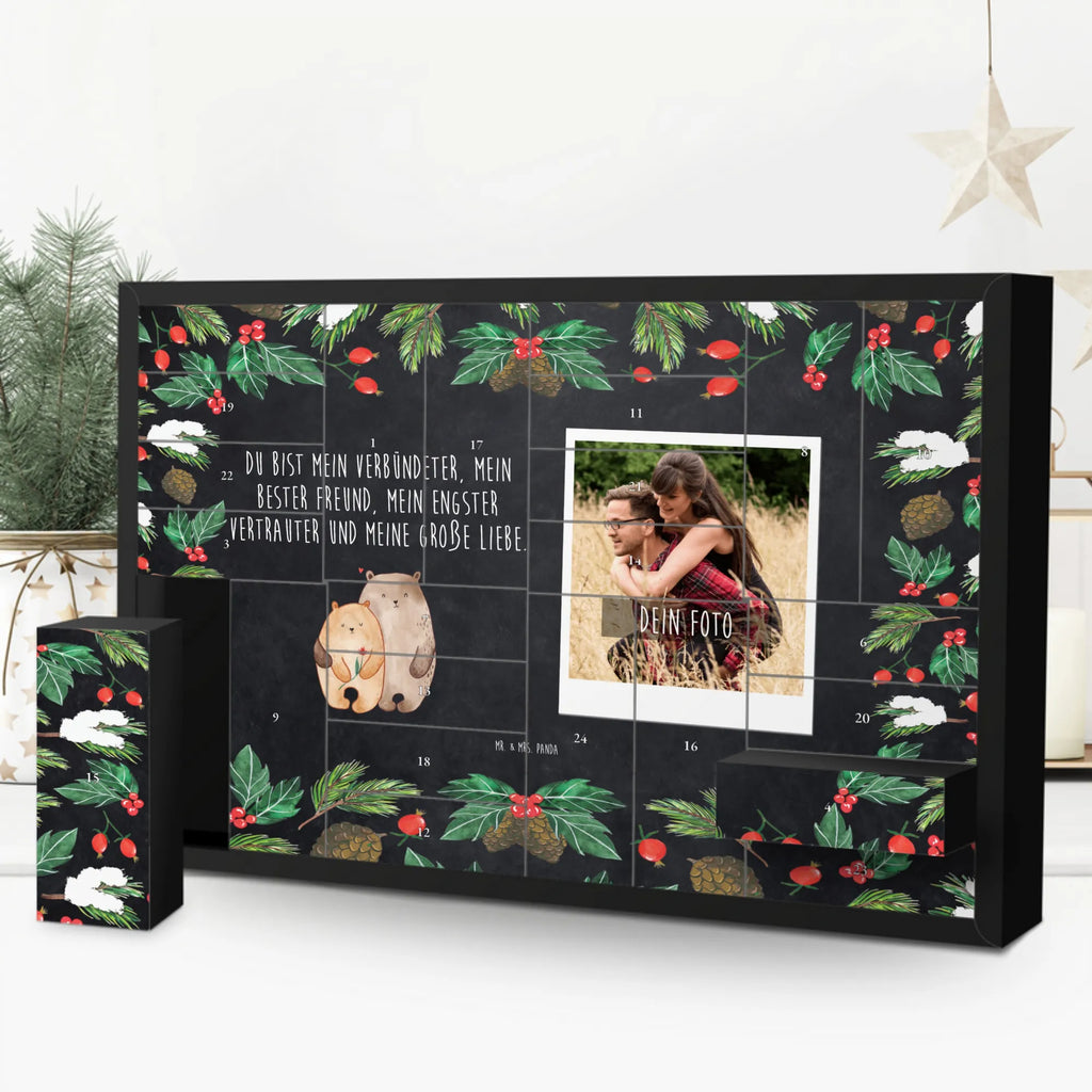 Personalisierter Befüllbarer Foto Adventskalender Bären Liebe Personalisierter Befüllbarer Foto Adventskalender, Adventskalender mit Eigenem Bild, Adventskalender mit Foto, Weihnachtskalender mit Foto, Personalisierter Adventskalender, Adventskalender Eigenes Foto, Foto Adventskalender, Freundin, Freund, Liebe, Liebesgeschenk, Jahrestag, Verlobung, Partner, Ehemann, Ehefrau, Heiraten, Heiratsantrag, Hocheitstag, Geschenk Hochzeit, Hochzeitstag, Verlobt, Geschenk Freundin, Geschenk Freund, Bär, Verheiratet, Bären, Liebesbeweis, Bärchen, Verliebt