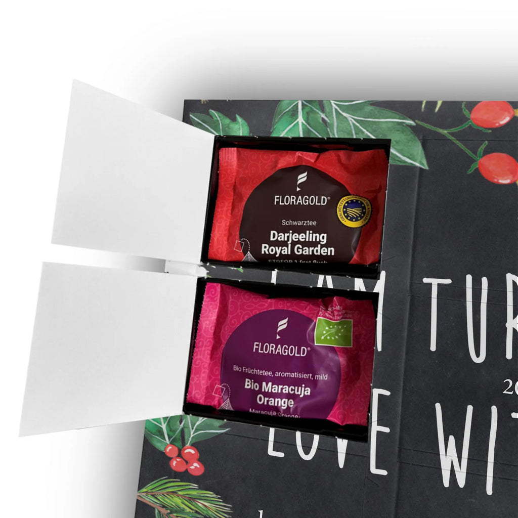 Personalisierter Tee Foto Adventskalender Schildkröten Paar Personalisierter Tee Foto Adventskalender, Freundin, Freund, Liebe, Liebesgeschenk, Jahrestag, Verlobung, Partner, Ehemann, Ehefrau, Heiraten, Heiratsantrag, Hocheitstag, Liebesbeweis, Geschenk für Partner, für Männer, Mitbringsel, Hochzeitstag, für Ehemann, Geschenk für Freundin, Valentinstag, Geschenk für Frauen