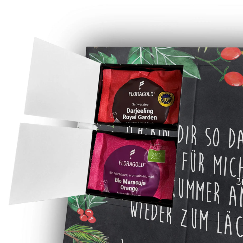 Personalisierter Tee Foto Adventskalender Pinguine trösten Personalisierter Tee Foto Adventskalender, Freundin, Freund, Liebe, Liebesgeschenk, Jahrestag, Verlobung, Partner, Ehemann, Ehefrau, Heiraten, Heiratsantrag, Hocheitstag, für Männer, Valentinstag, Geschenk für Frauen, Geschenk für Freundin, für Ehemann, Liebesbeweis, Hochzeitstag, Mitbringsel, Geschenk für Partner