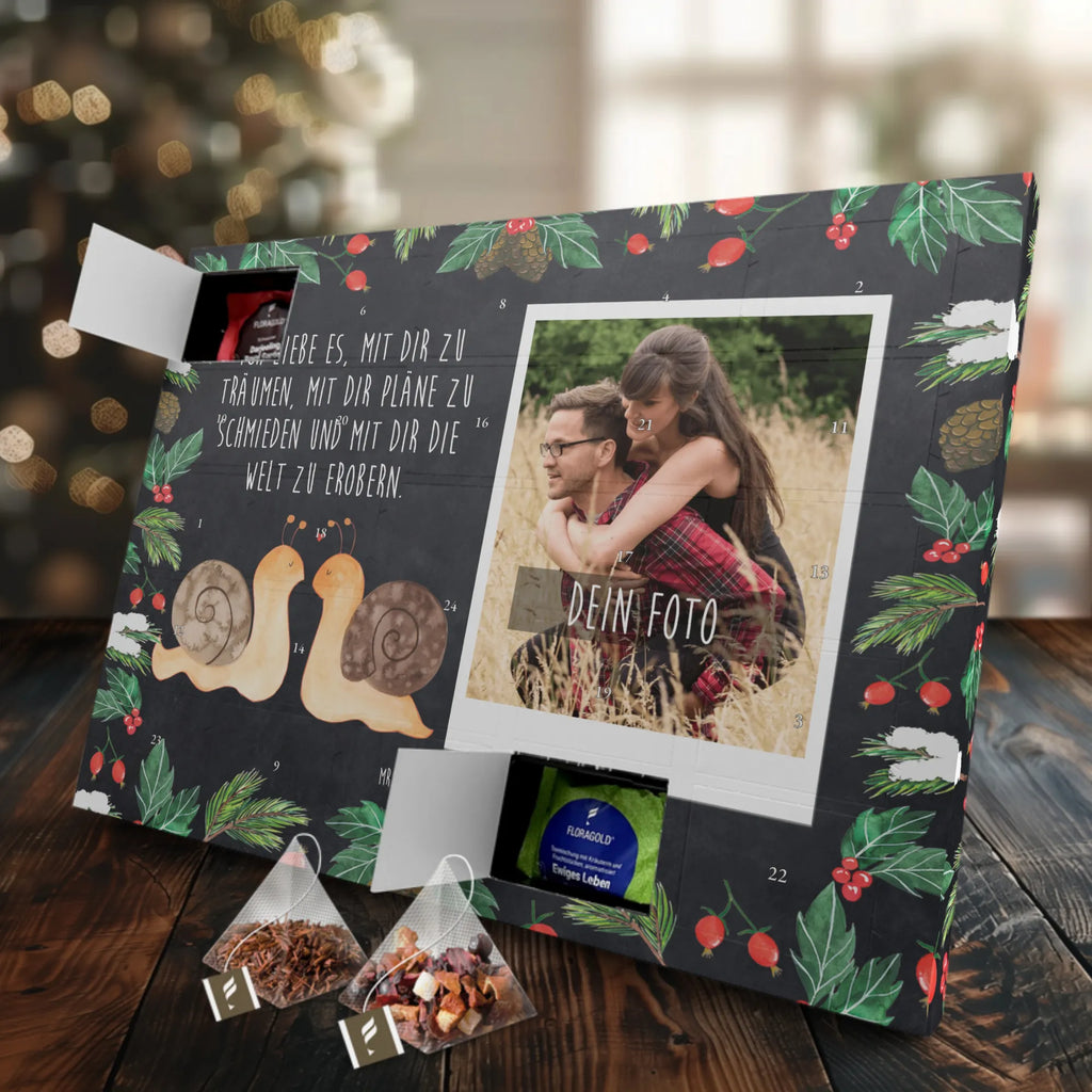 Personalisierter Tee Foto Adventskalender Schnecken Liebe Personalisierter Tee Foto Adventskalender, Freundin, Freund, Liebe, Liebesgeschenk, Jahrestag, Verlobung, Partner, Ehemann, Ehefrau, Heiraten, Heiratsantrag, Hocheitstag